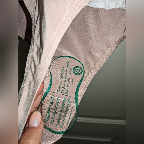 12. NWOT AMANDA UPRICHARD LAVINIA BODYSUIT IN WHITE - Picture 5 of 7